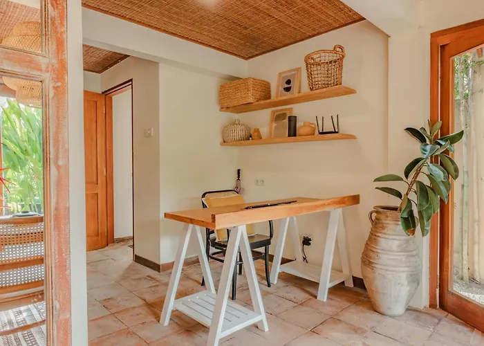 Charming 1 Bedroom Private - Riverside - Villa *